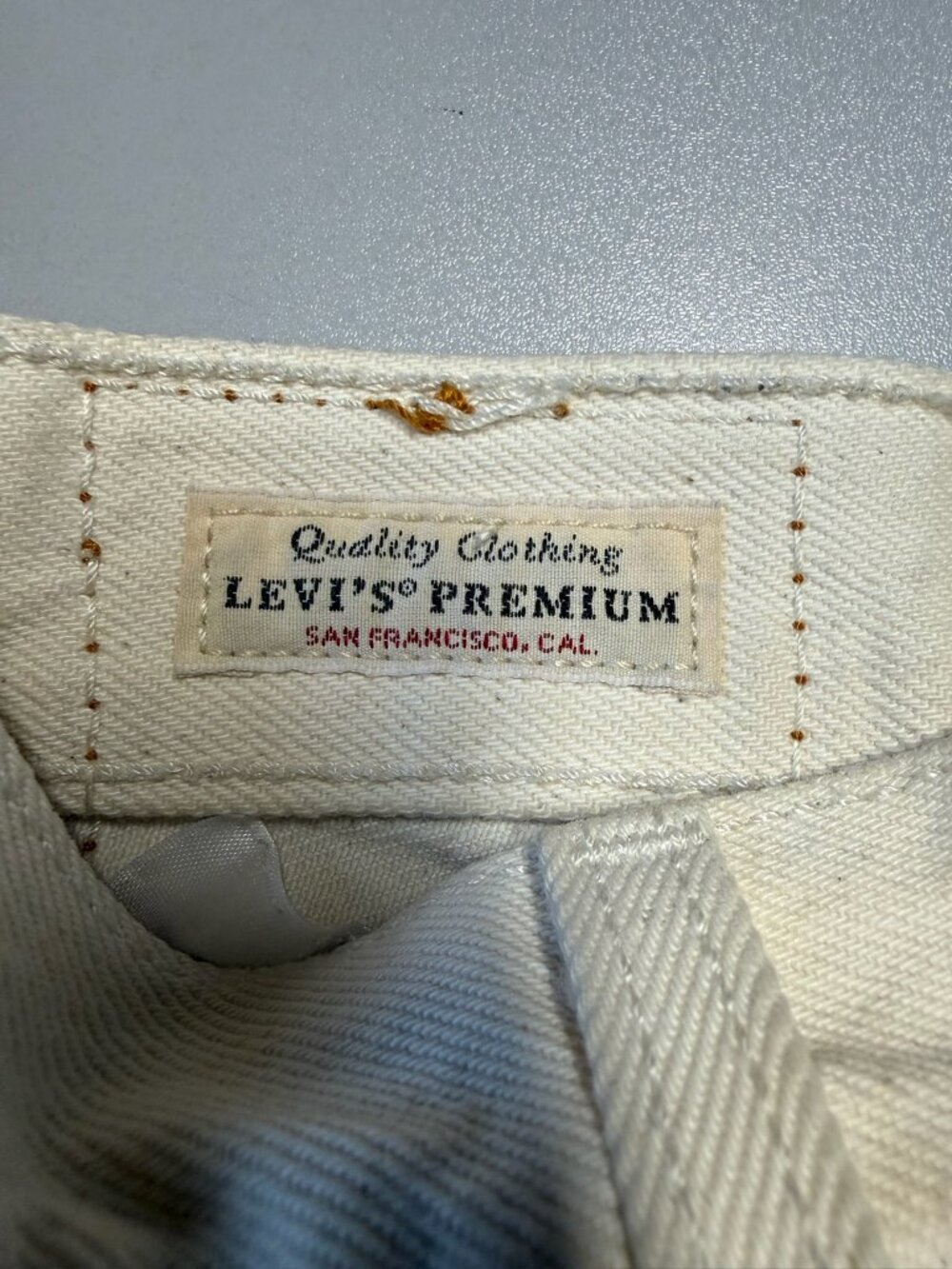 LEVI'S Women's 501 Original Short Size 24 In Natural Instinct - Picture 8 of 10